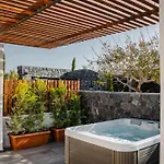 Bonsai Luxury Aparthotel 4*