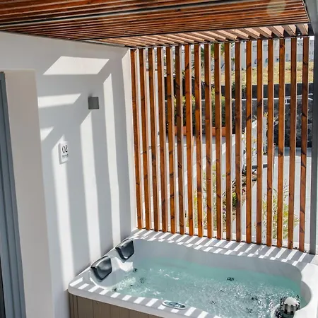 Bonsai Luxury Lägenhetshotell 4*