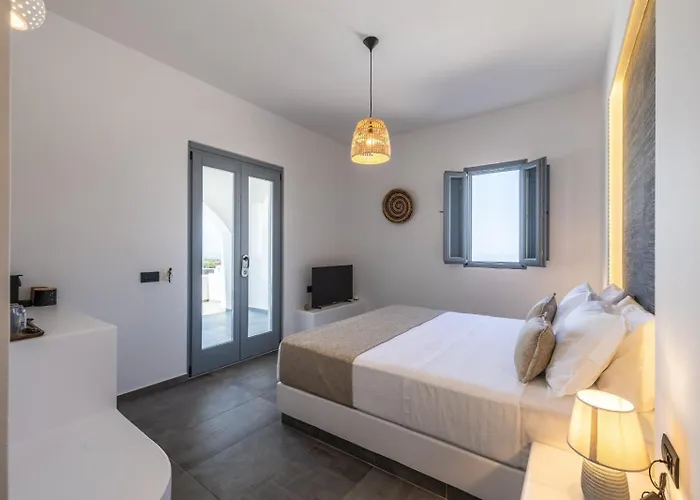 Bonsai Luxury 4* Karterados (Santorini)