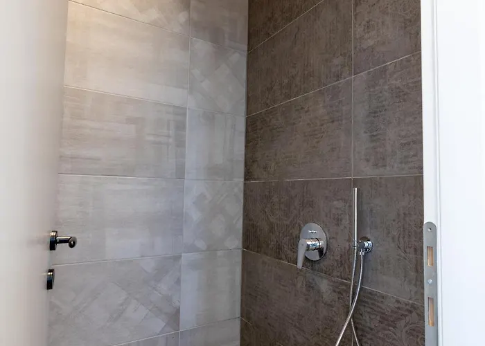 Bonsai Luxury Aparthotel Karterados (Santorini)