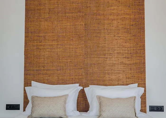 Bonsai Luxury 4* Karterados (Santorini)