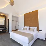 מלון דירות Bonsai Luxury 4*