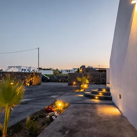 Bonsai Luxury 4* Karterados (Santorini)